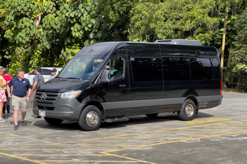 hawaiiairportshuttle kaui airport shuttle black mercedes